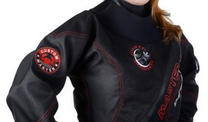 Сухий гідрокостюм Custom Master Deep Line — студійне фото